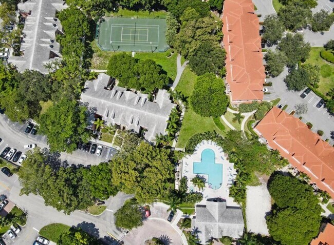 Building Photo - 1055 Crystal Way