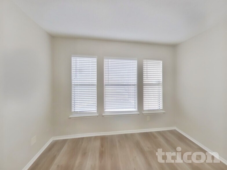 Building Photo - 6007 Ferrysage Dr