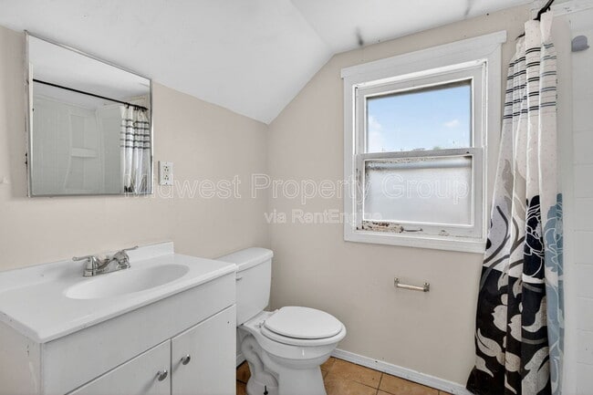 Building Photo - 9923 Jeffrey Dr