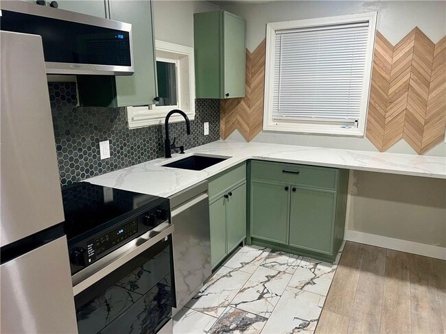 Building Photo - 926 Moreland Ave SE