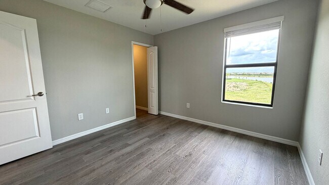 Building Photo - 4 BR home Estero