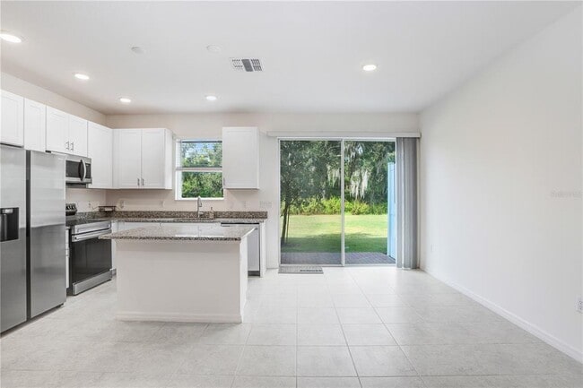 Building Photo - 34155 Cinder Wy