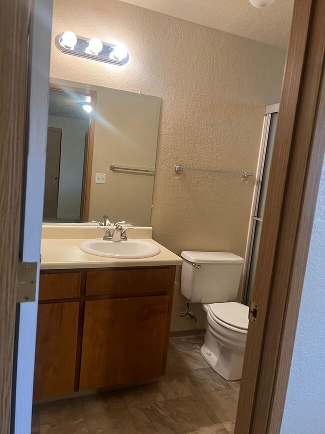 Building Photo - Great Jacksonville Location