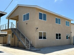 Building Photo - Newly Constructed, Modern 3 Bedroom 2 Bath...