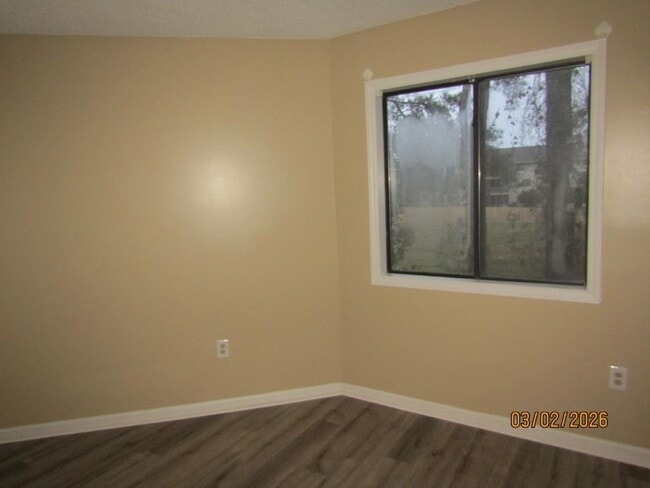 Building Photo - 4812 Pinehurst Cir