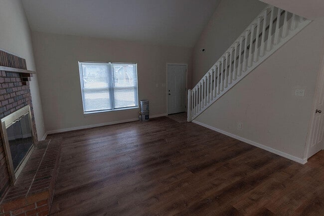 Building Photo - 1911 Mirtle Grove Ct