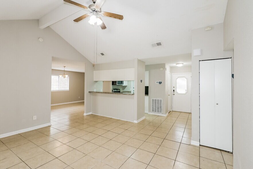 Building Photo - 19523 Elmtree Estates Dr