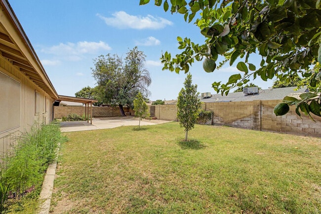 Building Photo - 12222 N 49th Ave