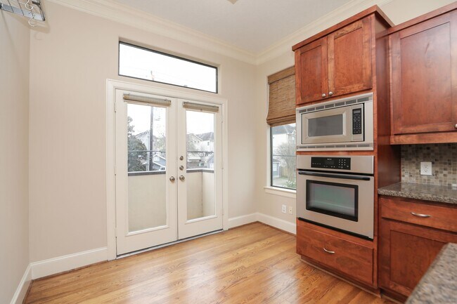 Building Photo - 1205 Birdsall St