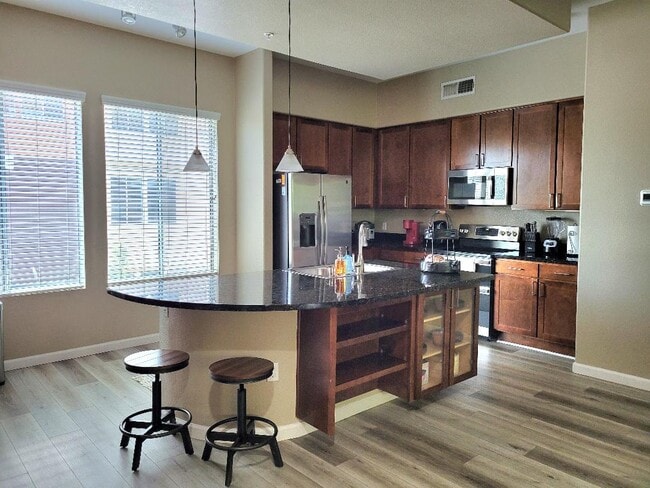 Building Photo - 6605 N 93rd Ave