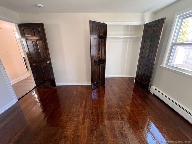 Building Photo - 193 City View Ave