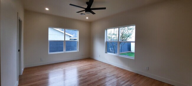 Building Photo - 2234 N Evergreen St