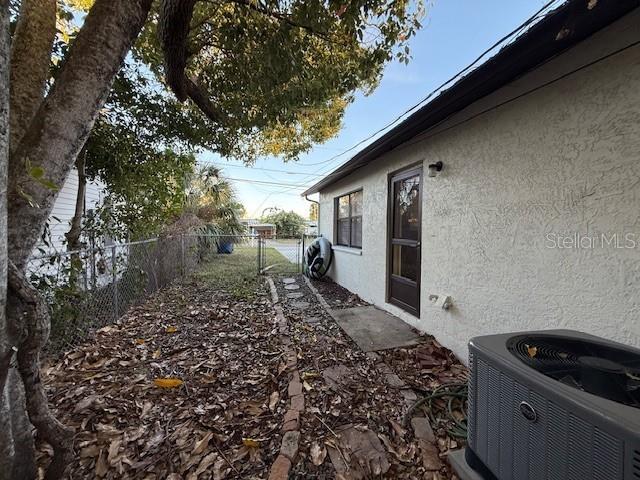 Building Photo - 1029 10th St NW