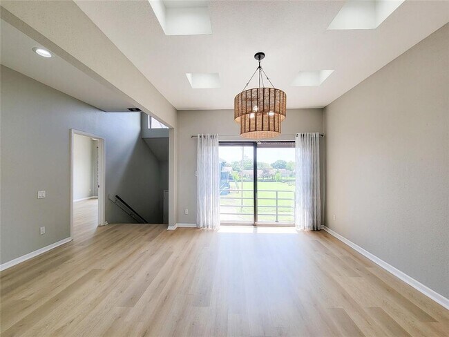Building Photo - 18309 Sandy Cove Dr
