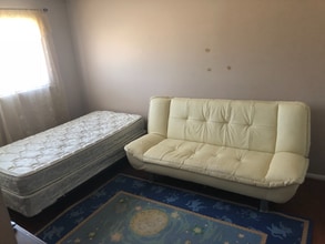 Building Photo - 1135 Regina Dr