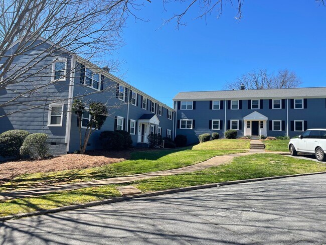 Building Photo - 2533 Miller Park Cir