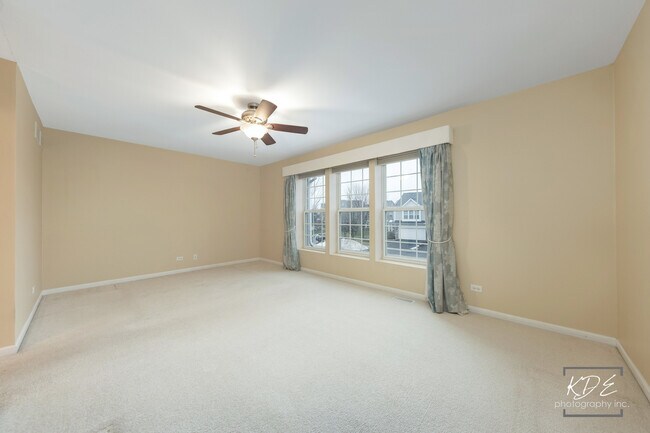 Building Photo - 651 Hawley Dr