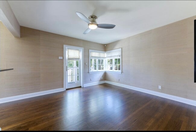 Building Photo - 123 N Palmway