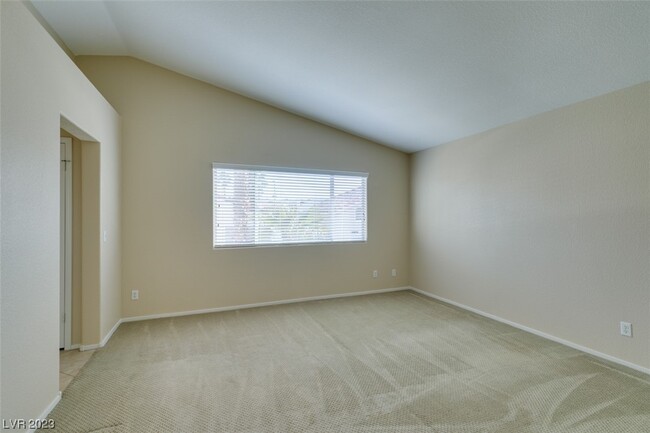 Building Photo - 2193 Eaglecloud Dr