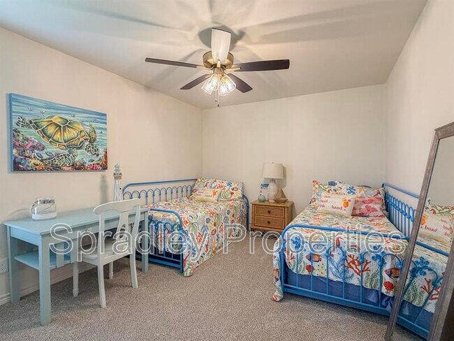 Building Photo - 1404 Rita Blanca Ct