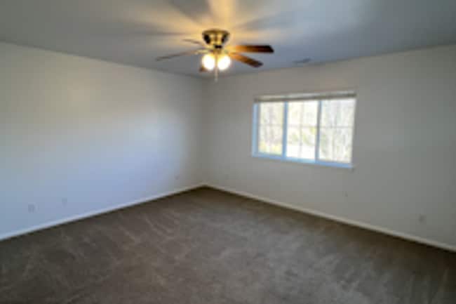 Building Photo - 3bd/2.5ba House in Fife