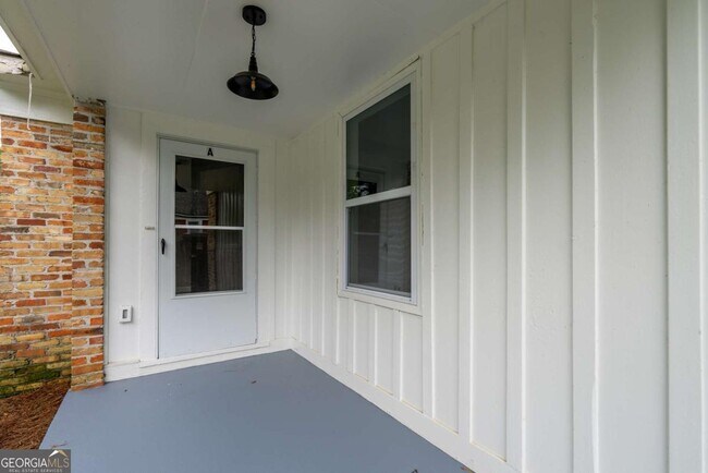 Building Photo - 175 E Main St