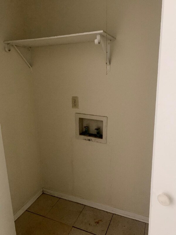 Building Photo - 107 Willow Brook Dr