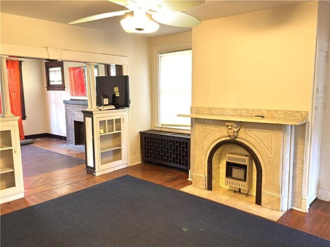 Building Photo - 1317 Beechview Ave
