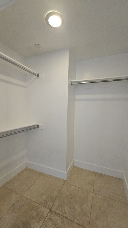Building Photo - 230 E 300 S