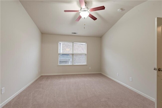 Building Photo - 3879 Brockenhurst Dr