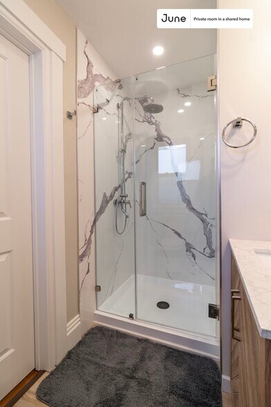 Building Photo - Room in Shared 5 bed/2 bath home in Brookline