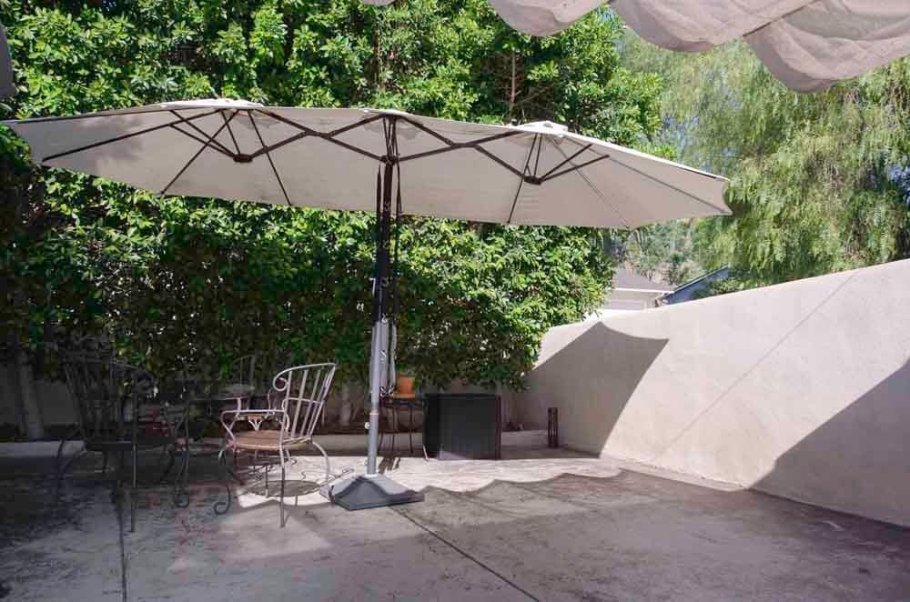 Building Photo - 22054 De La Guerra St