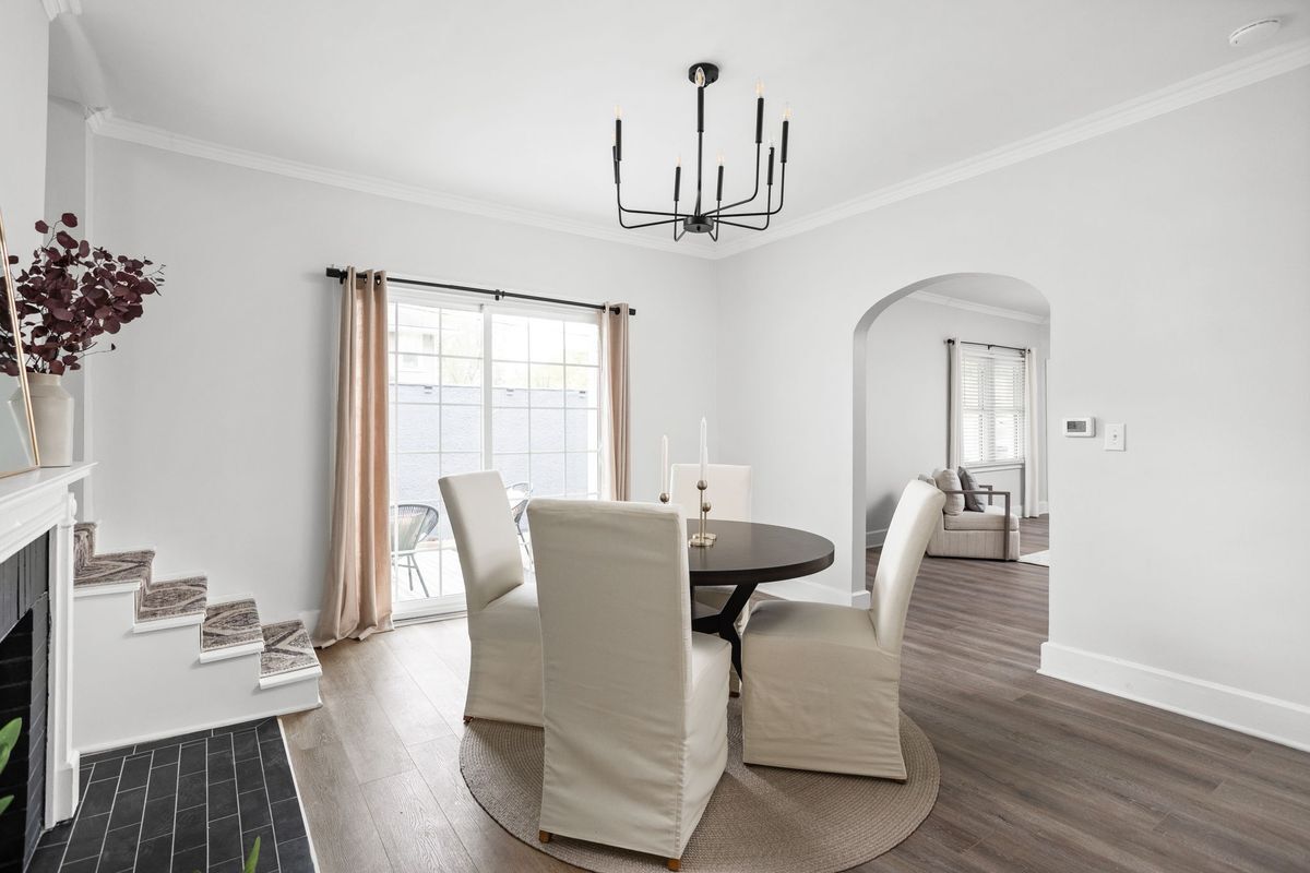 Building Photo - 4001 Broadway St