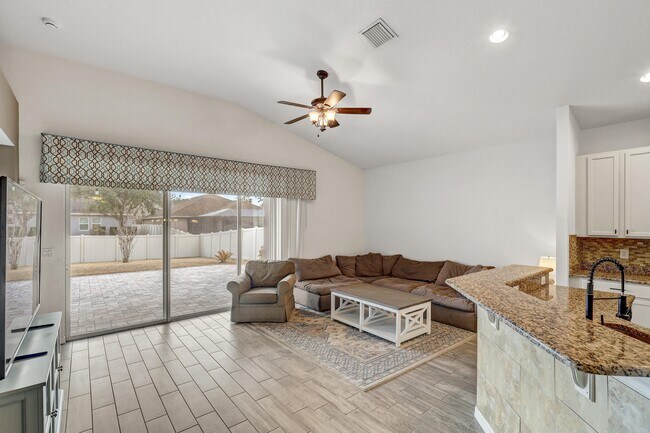 Building Photo - 11320 Scribner Station Ln