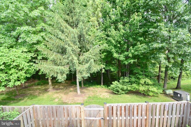 Building Photo - 6153 Summer Park Ln