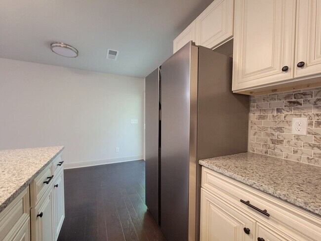 Building Photo - Build to Rent 4 Bdrm Lake Access - Open Ho...