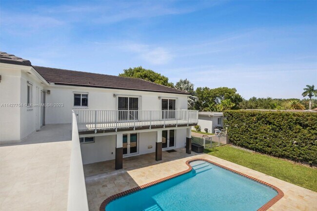 Building Photo - 6300 SW 144th St