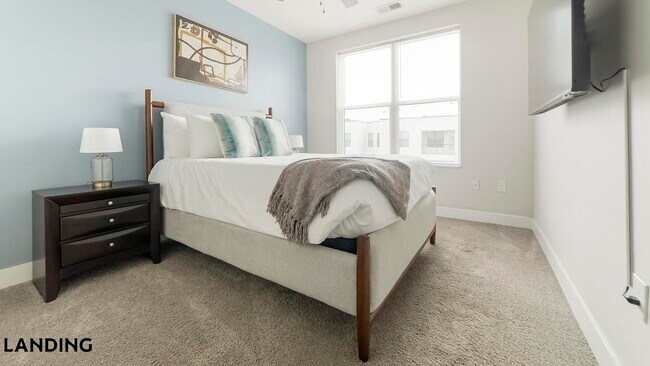 Building Photo - 1494 N High St