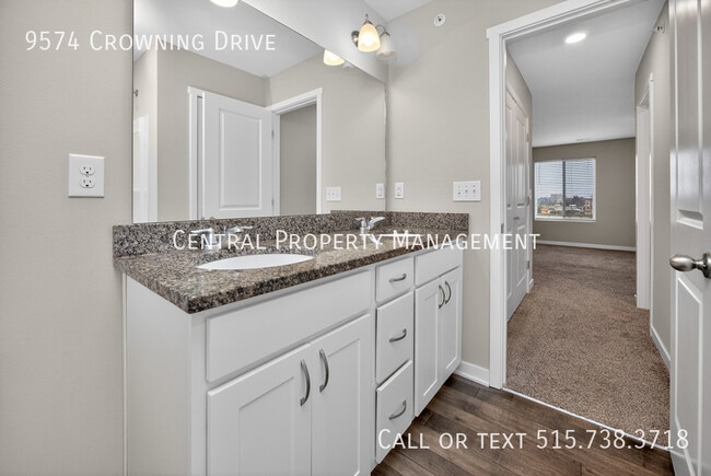 Building Photo - 9574 Crowning Dr