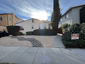 Building Photo - 322 Cornell Dr