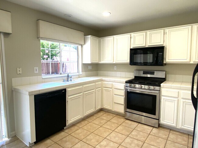 Building Photo - Reflections Home in Pleasanton – 3BR + Lof...