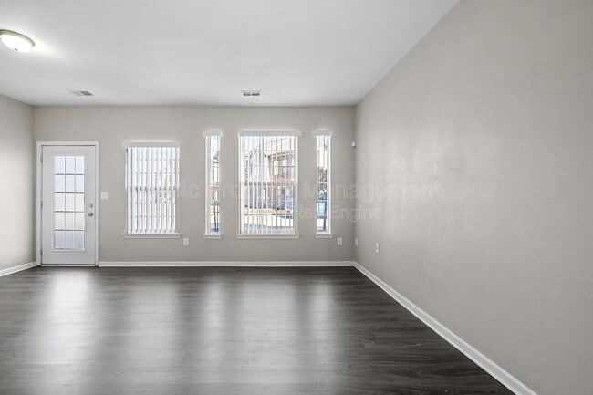 Building Photo - 14194 Webster Dr