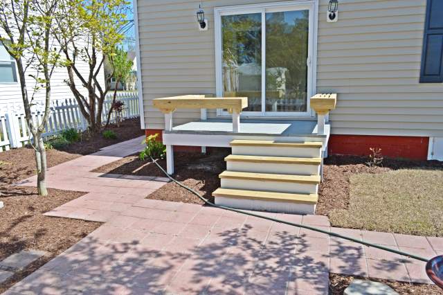 Back Deck and Fenced Area - 901 Live Oak St
