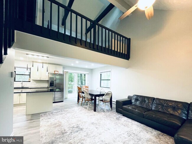 Building Photo - 1371 Winding Way