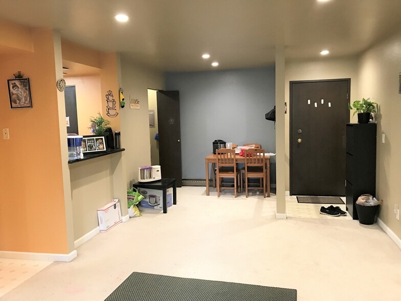 Building Photo - 14625 NE 34th St