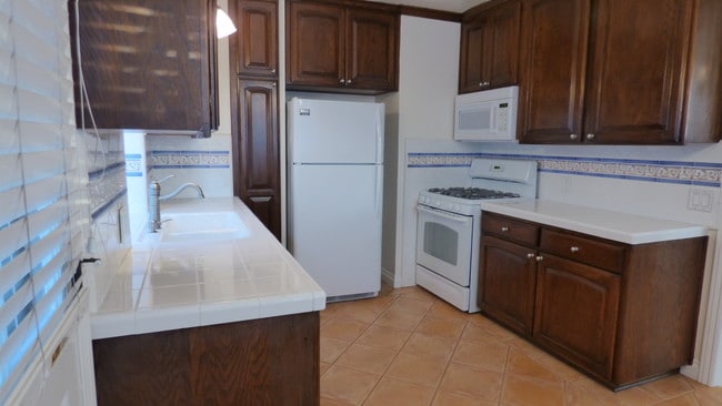 Custom Kitchen - 436 Hollowell Ave