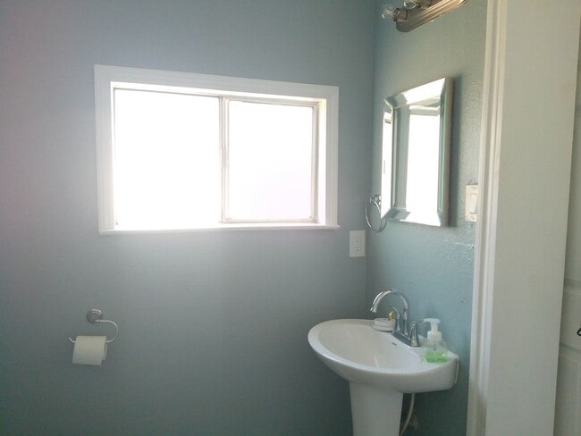 Building Photo - 4313 Molina Dr