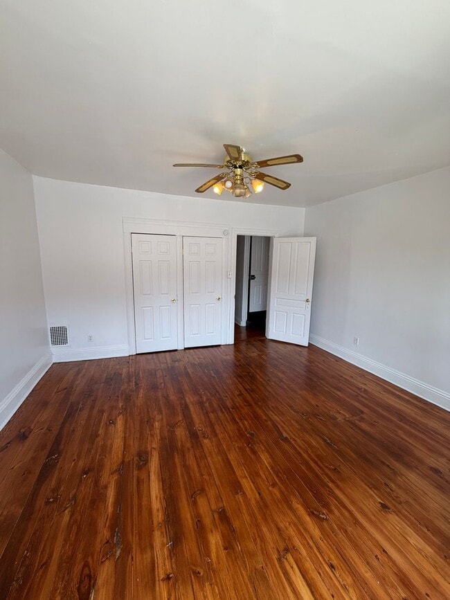 Building Photo - 835 Liden Ave