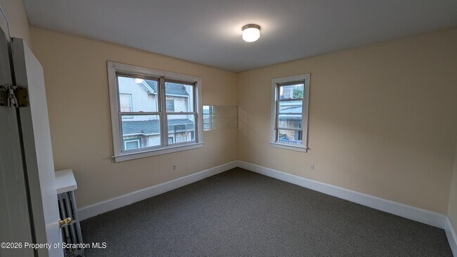 Building Photo - 914 W Lackawanna Ave