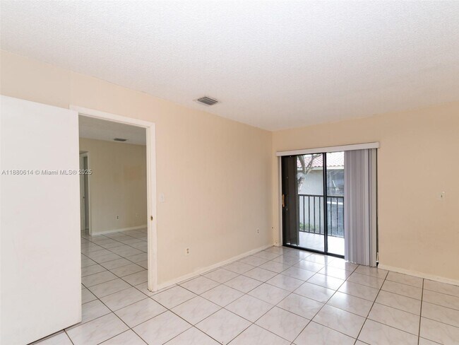 Building Photo - 9734 Hammocks Blvd